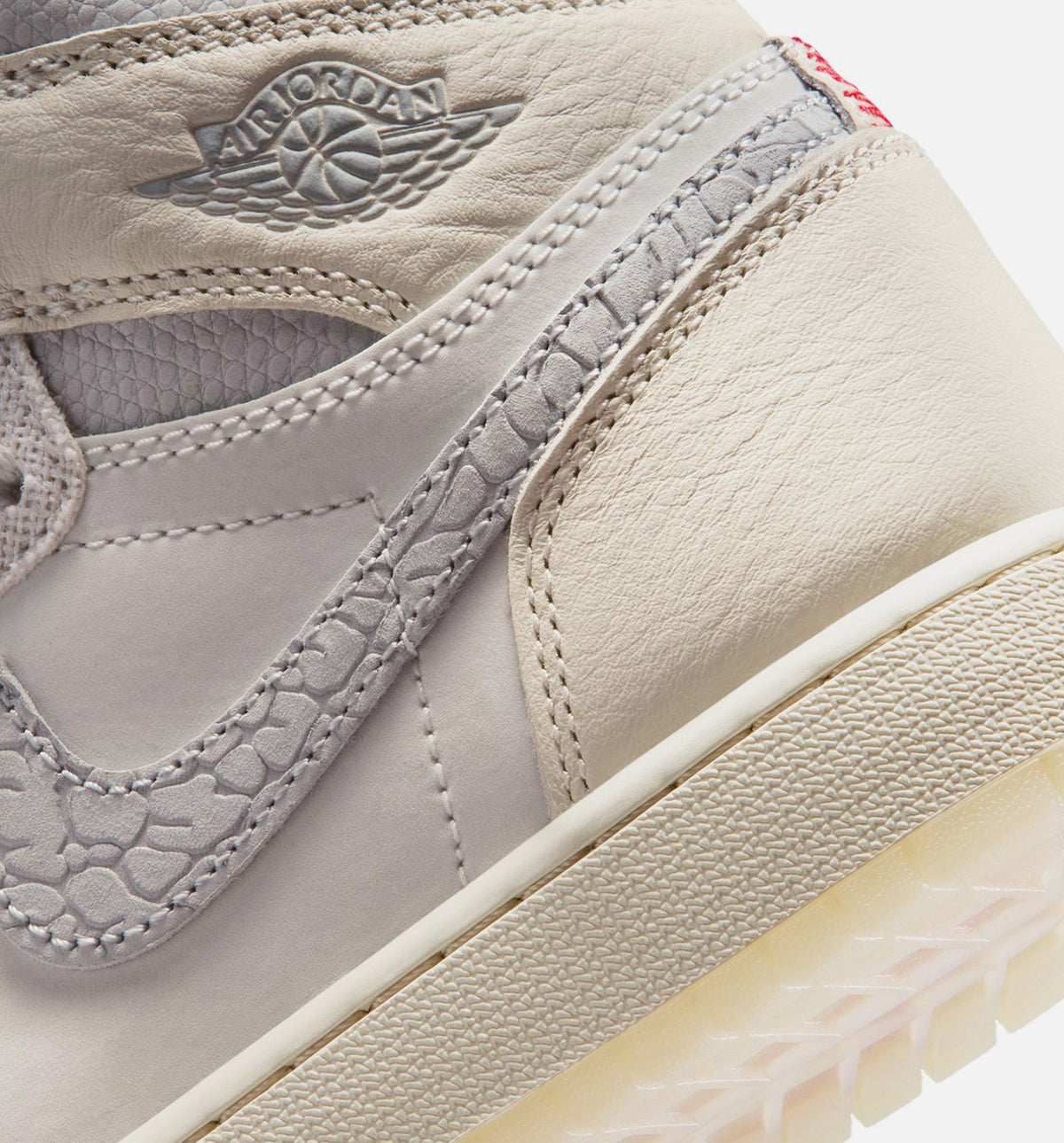 Air Jordan 1 Retro High OG Sail Big Kids' Lifestyle Shoes - Sail/University Red/Pale Ivory/Coconut Milk/Phantom