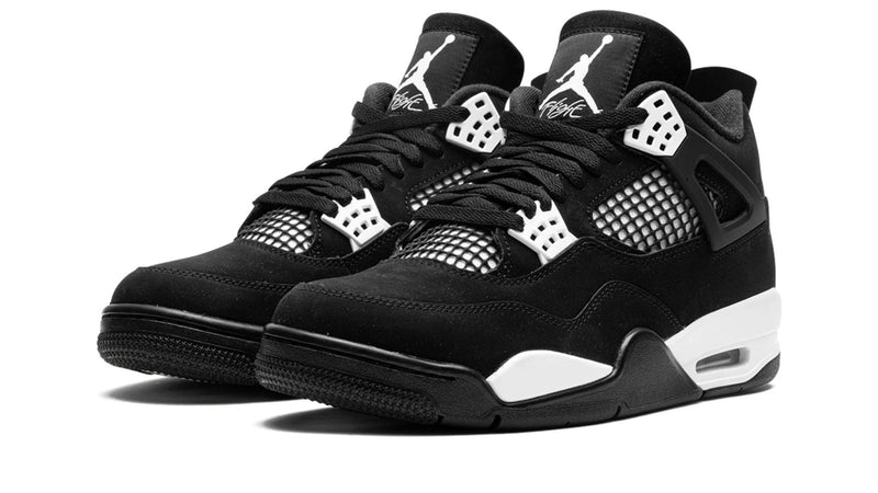 Air Jordan 4 Retro "White Thunder"