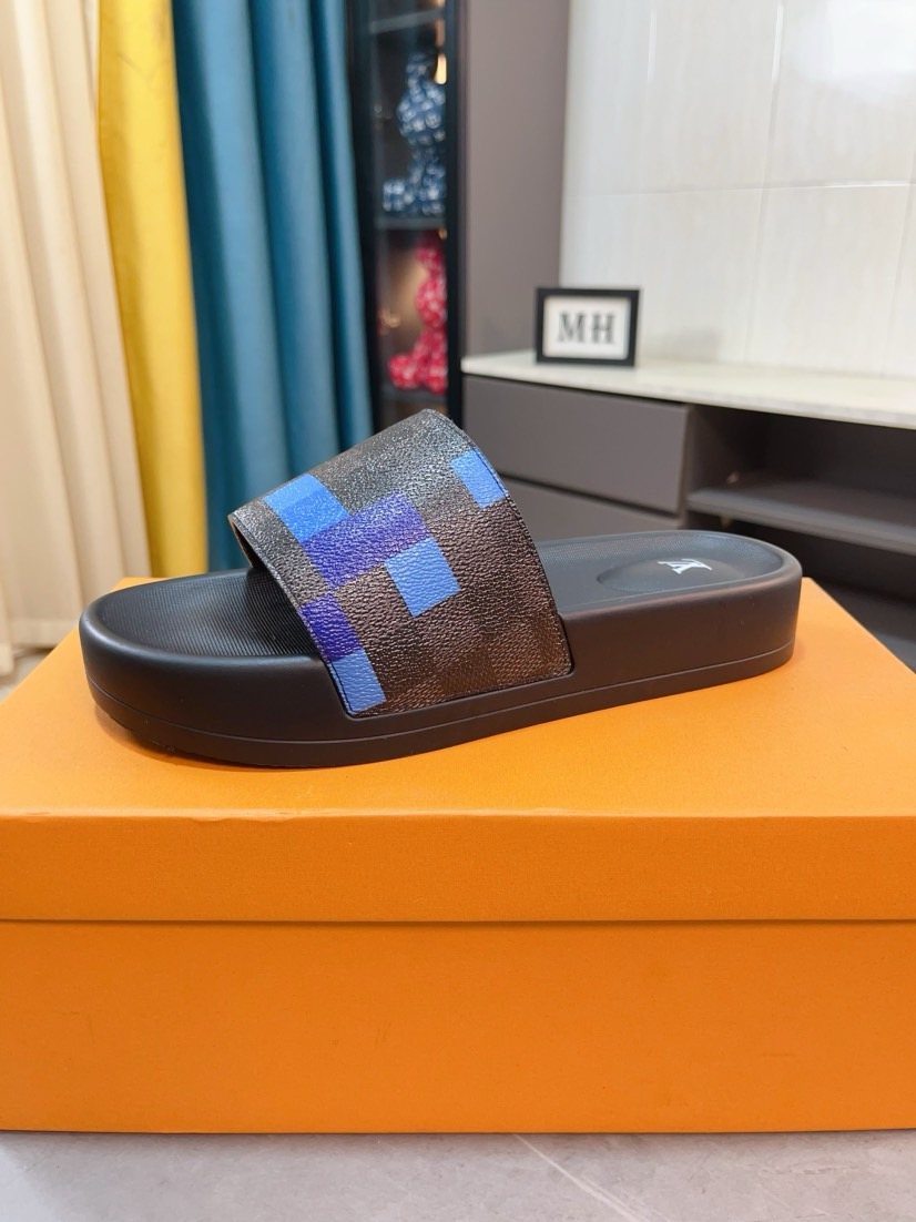 Louis Vuitton Men's Brown and Blue Check Slide Sandals