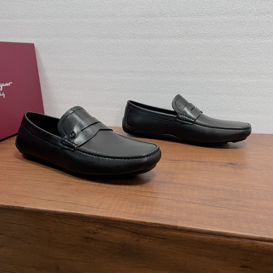 Ferragamo Men's Black Leather Driving Shoes
