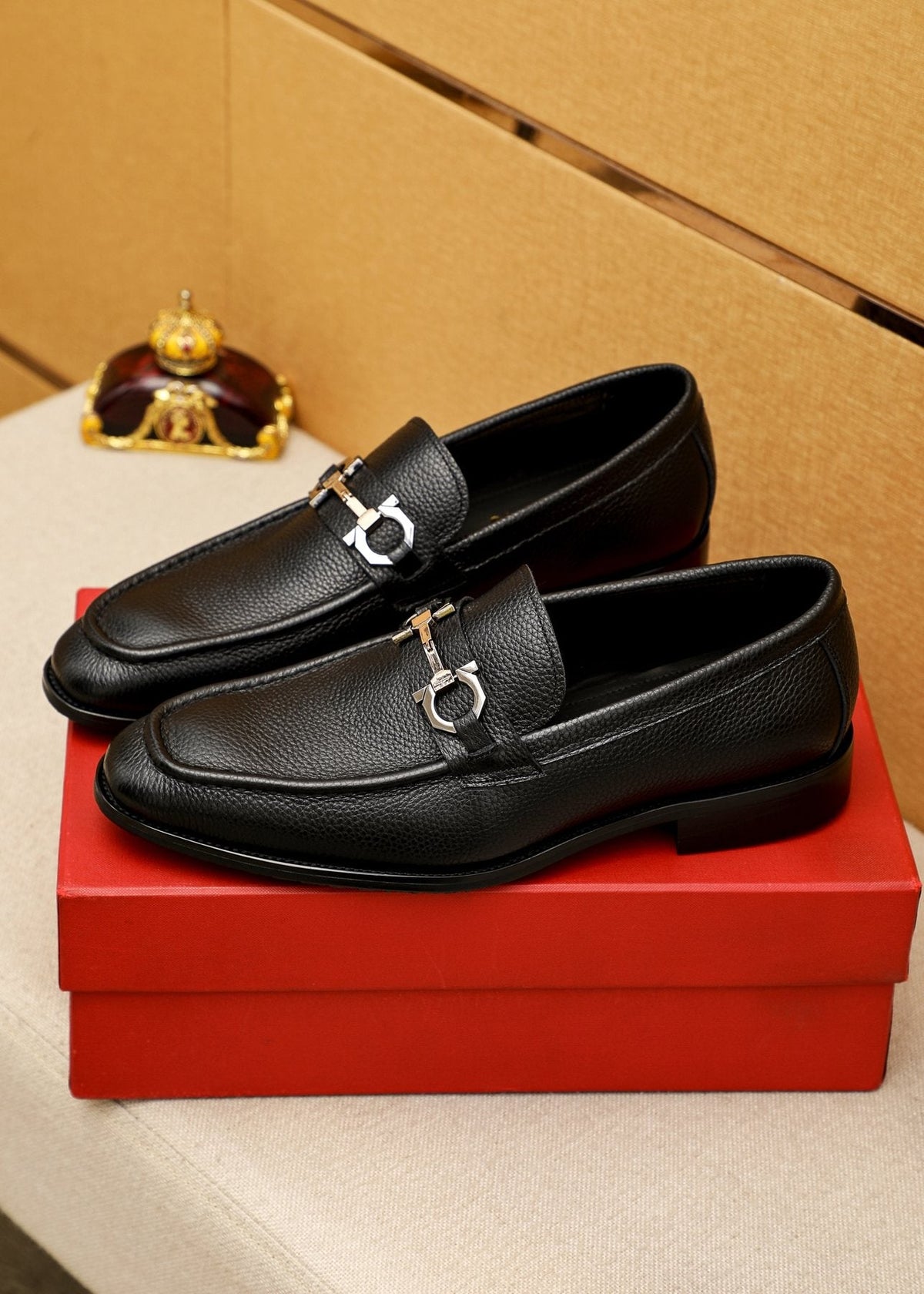 Salvatore Ferragamo Black Pebble-Textured Bit Loafers