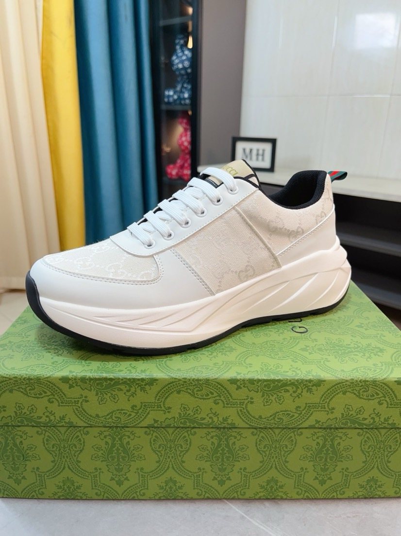 Gucci Men's Patterned Lace-Up Low-Top Sneakers