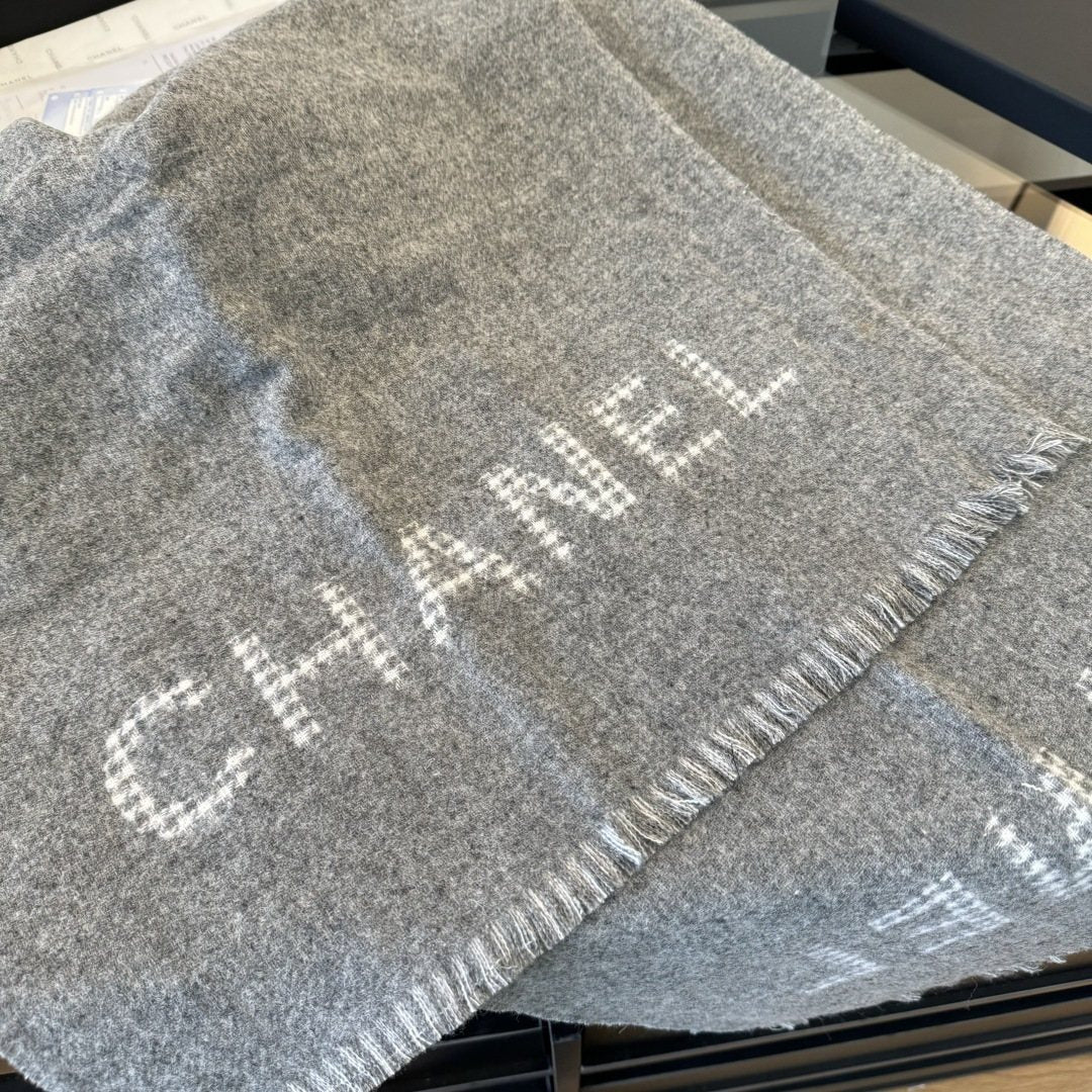 Chanel Houndstooth Fringed Scarf