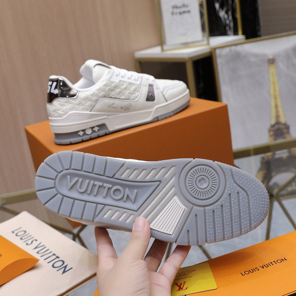 Louis Vuitton Low-Top Lace Sneakers