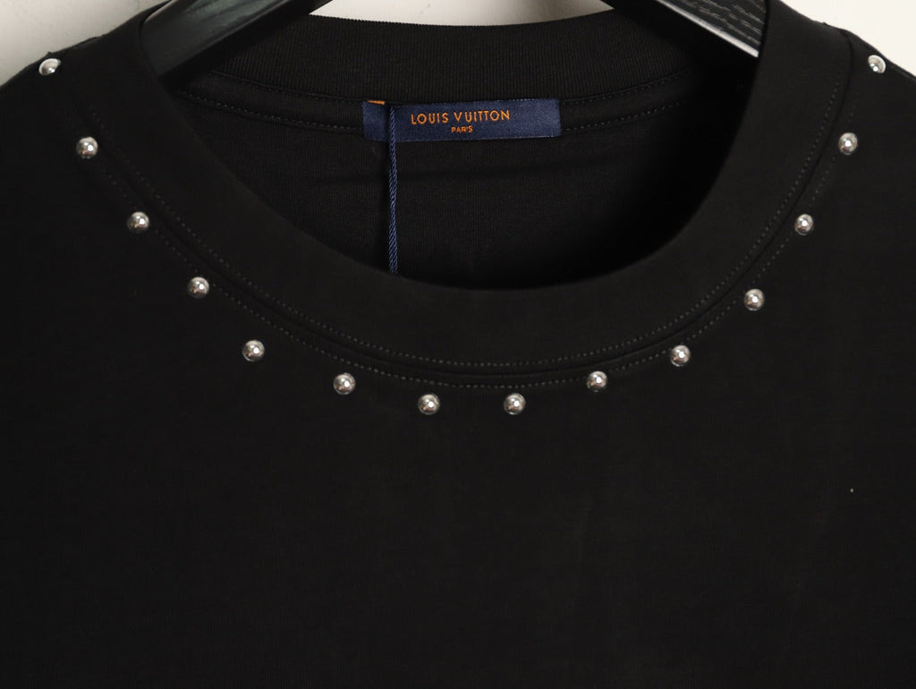 Louis Vuitton Dotted Lettering T-Shirt - Black
